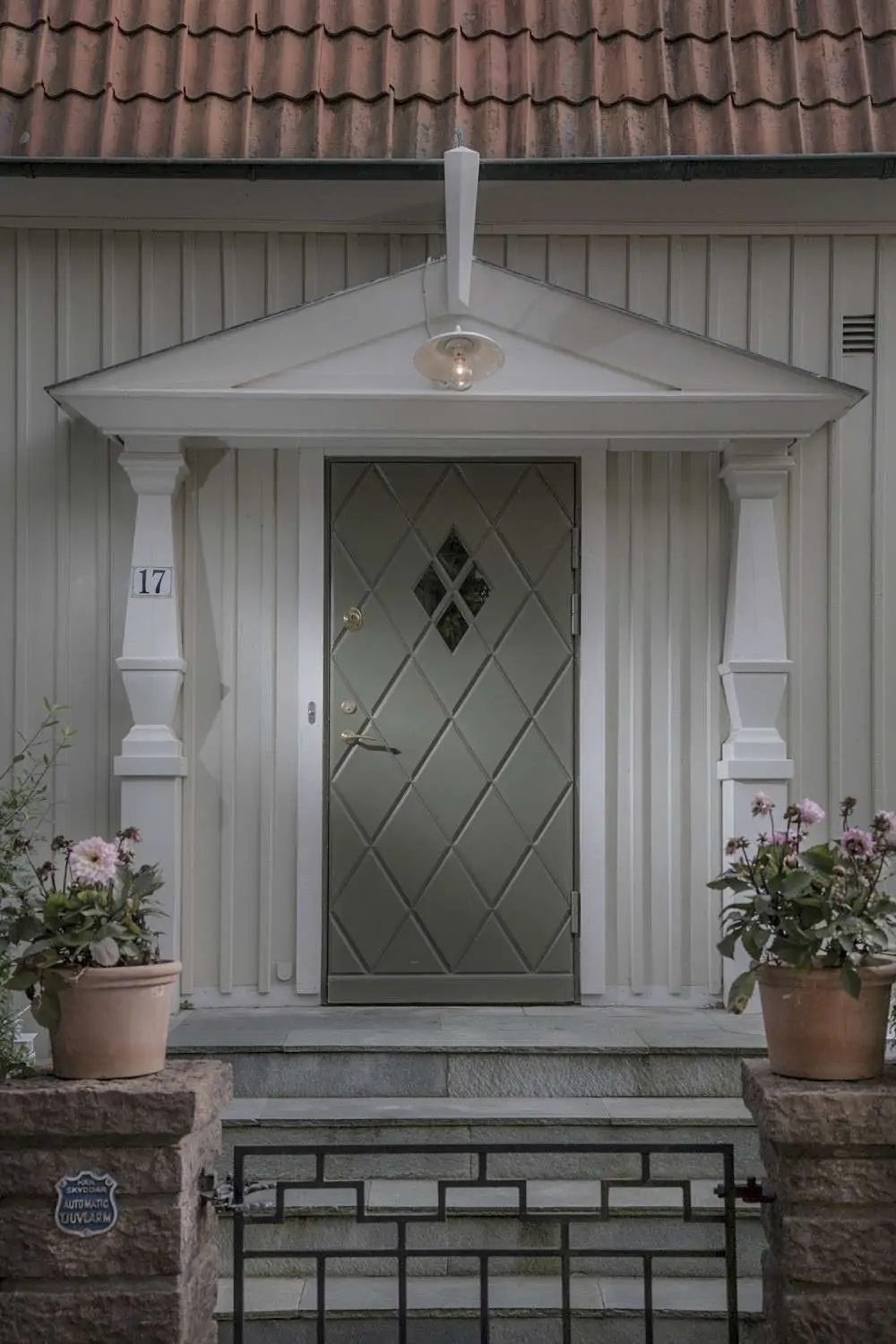 säkerhetsdörr till villa
